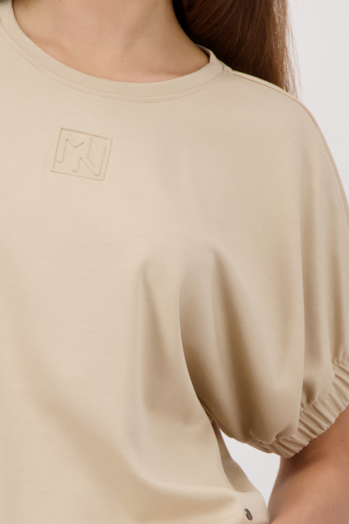 410147_146_Model_Zoom_1200